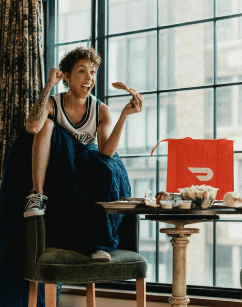 Elise Swopes - Instagram Sensation Turned Art and Business Mogul | Homepage